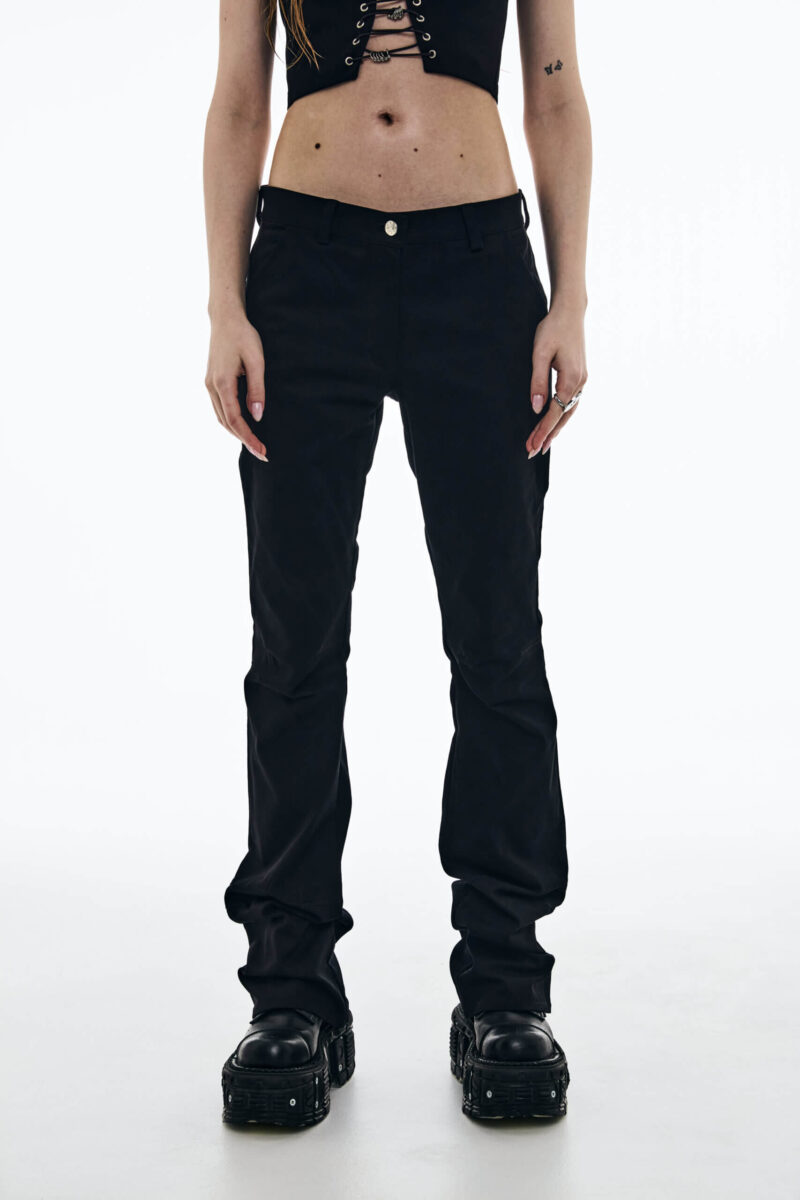 Wednesday Low Waisted Jeans - Image 4