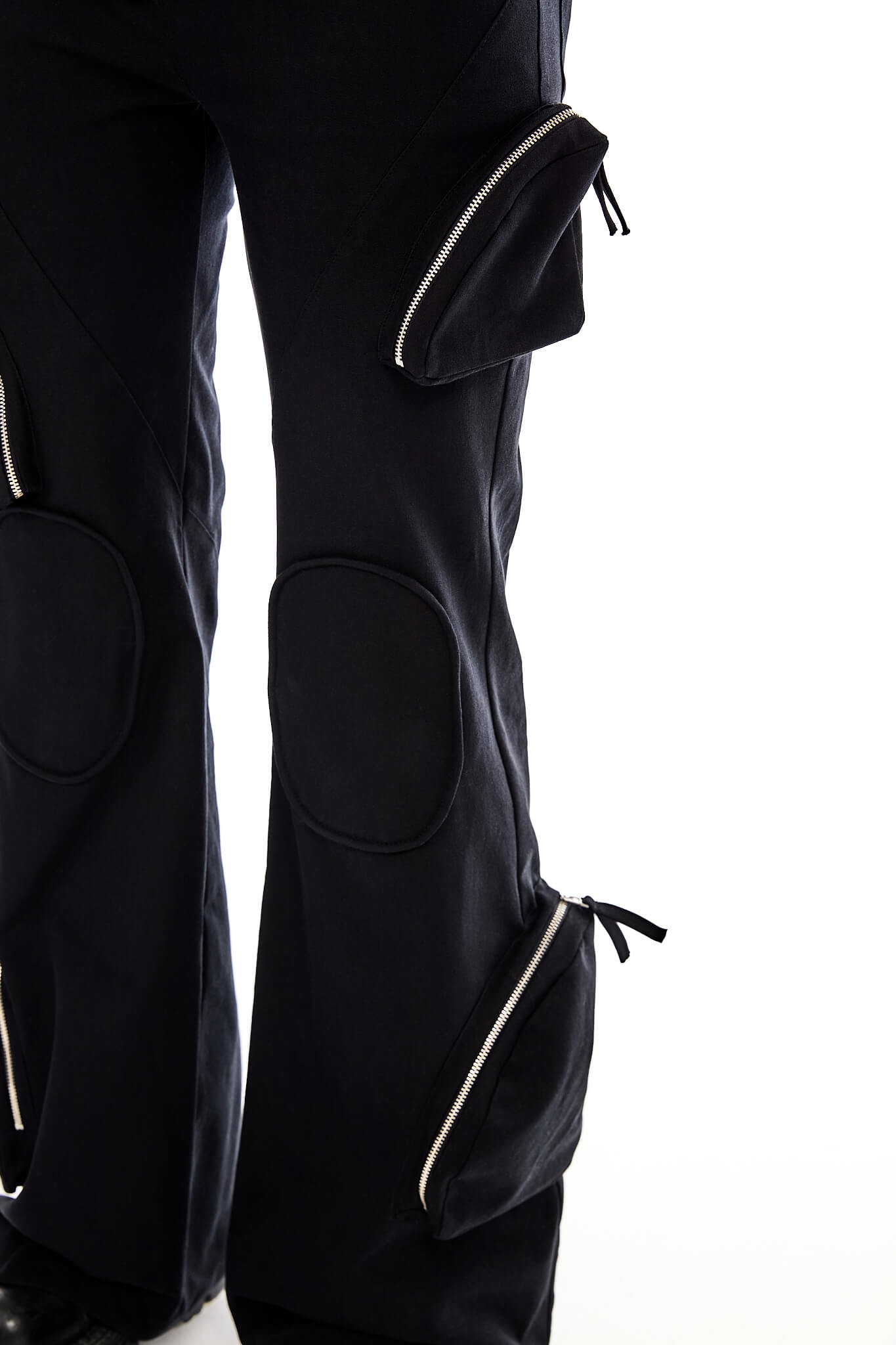 Circe Low Rise Y2K Cargo Pants - Image 9